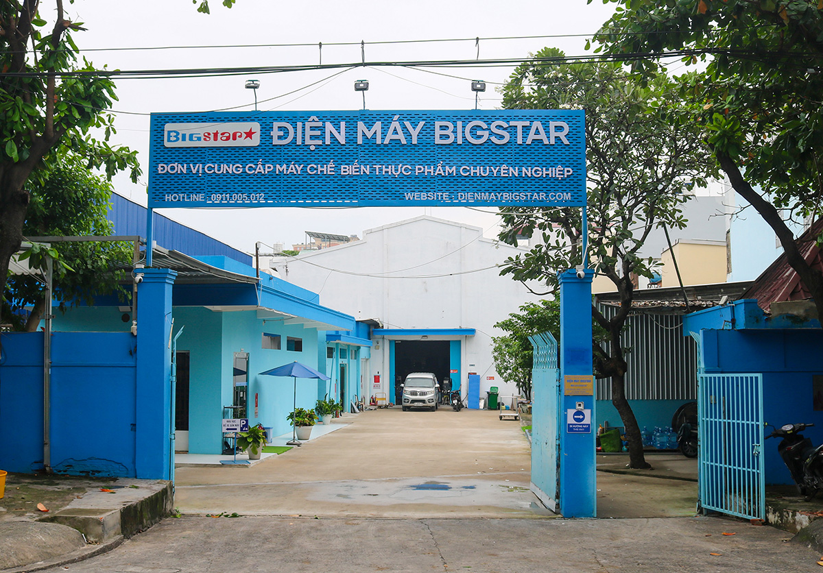 3 mẫu tủ trưng bày bánh kem được sử dụng nhiều khi để ngoài trời 13 bang hieu cong ty 5