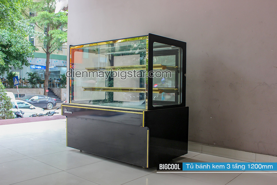 tủ mát trưng bày bánh kem
